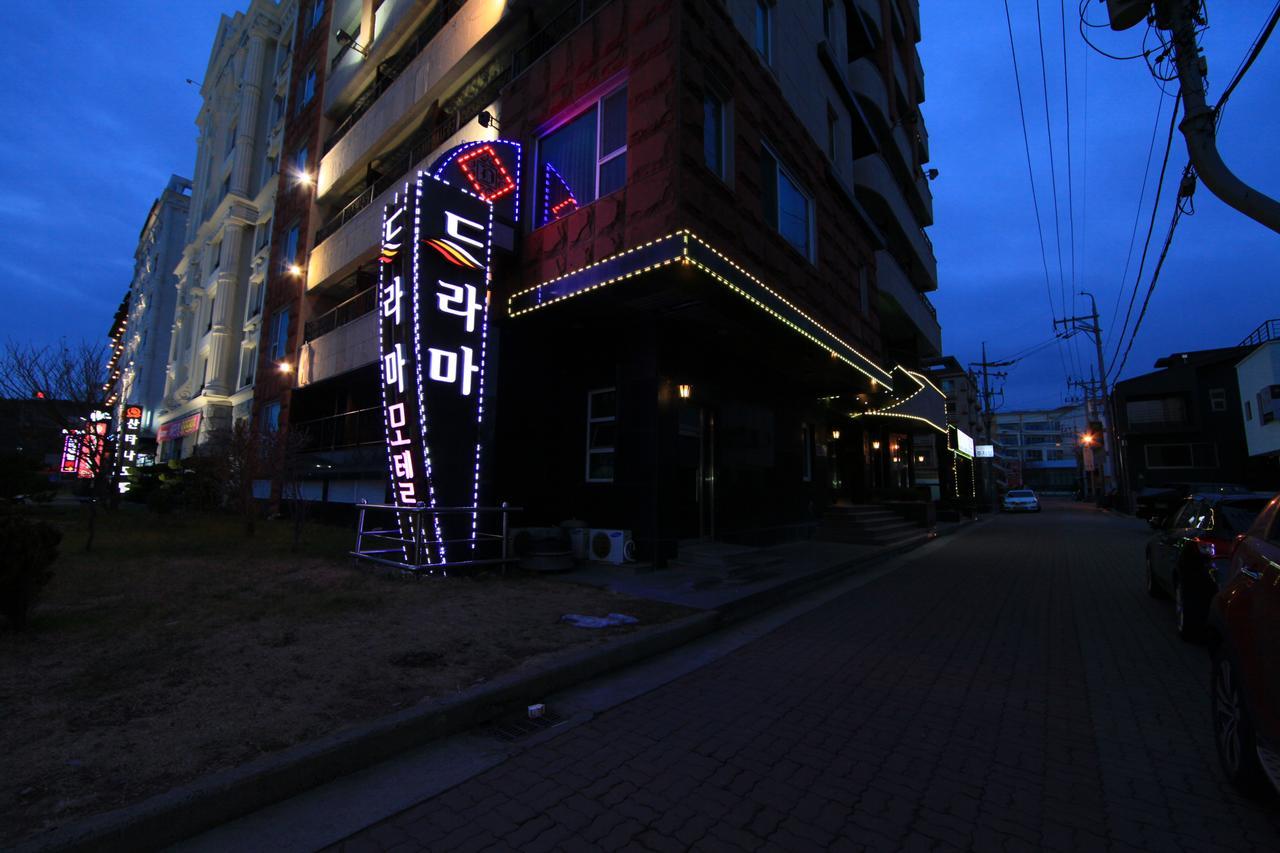 Drama Motel Boryeong Exterior photo